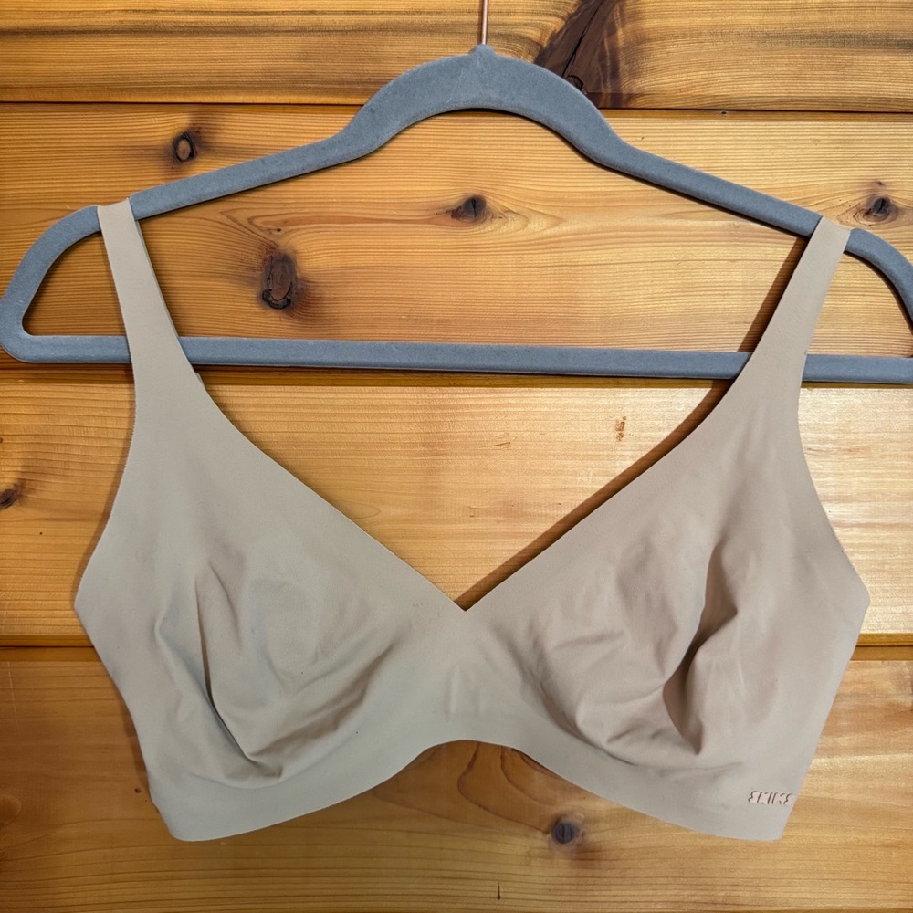 SKIMS Beige Seamless Bra